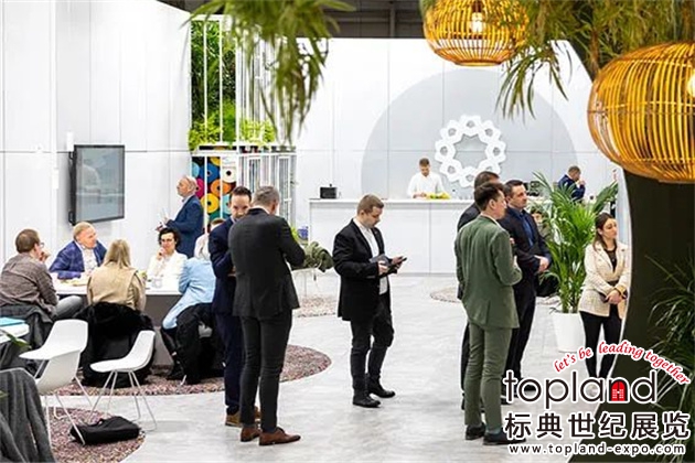 德國漢諾威地鋪展